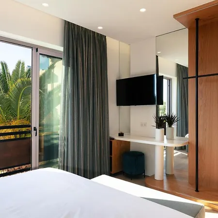 Macaw Luxury Residence, Daily Housekeeping Included!