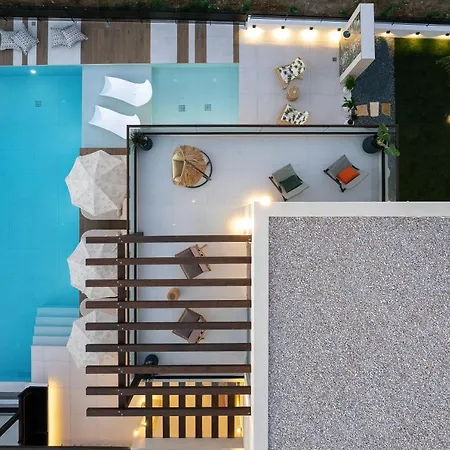 Macaw Luxury Residence, Daily Housekeeping Included! Skaleta