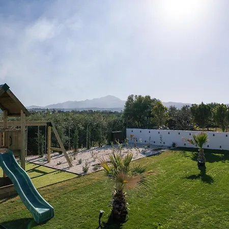 Macaw Luxury Residence, Daily Housekeeping Included! Villa