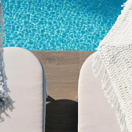 Villa Macaw Luxury Residence, Daily Housekeeping Included!
