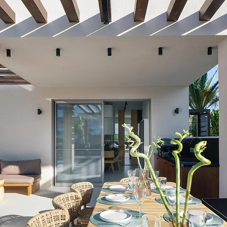 Macaw Luxury Residence, Daily Housekeeping Included! 빌라