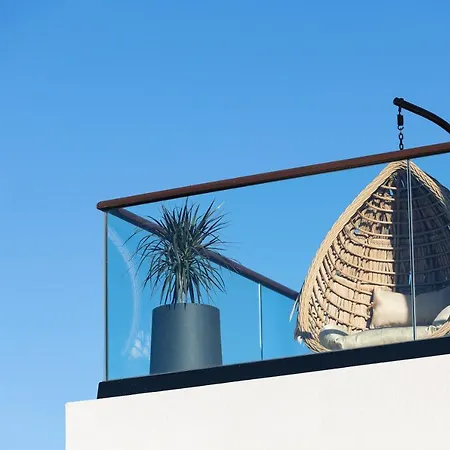 Macaw Luxury Residence, Daily Housekeeping Included! * Skaleta