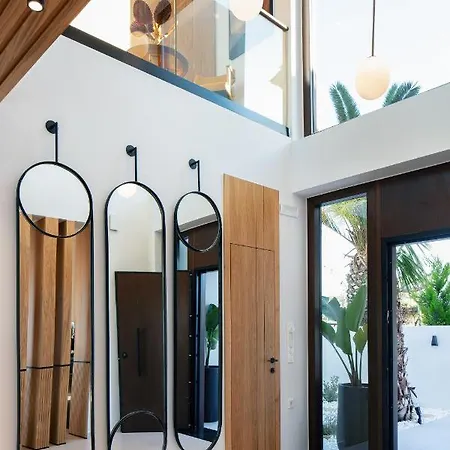 Macaw Luxury Residence, Daily Housekeeping Included! Skaleta