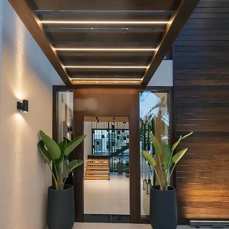 빌라 Macaw Luxury Residence, Daily Housekeeping Included!