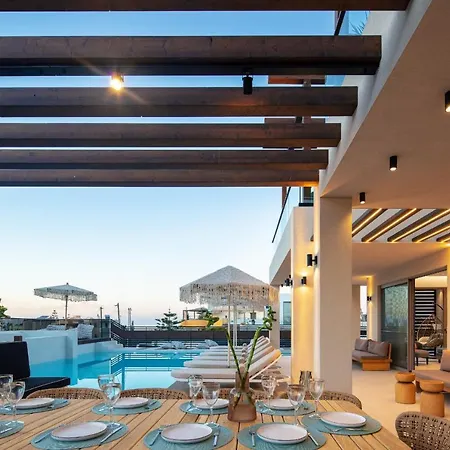 Macaw Luxury Residence, Daily Housekeeping Included! * Skaleta